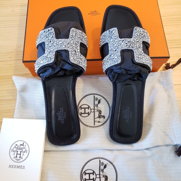 Hermes Oran Sandal with Crystals size 40eu/ 10US Limited Edition Black Leather - Picture 8 of 17